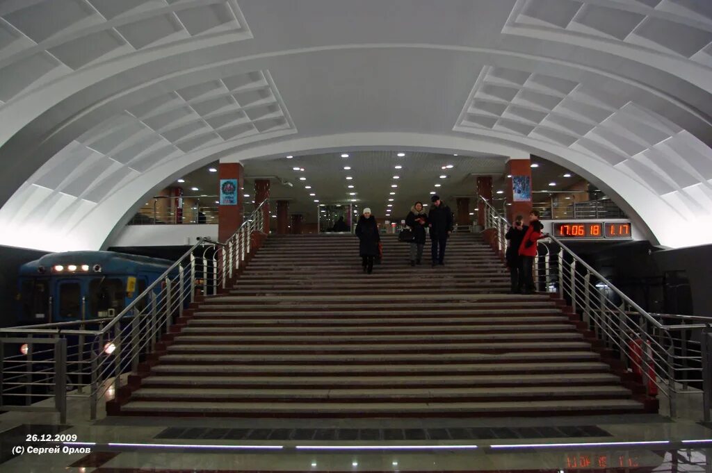 Станция Строгино. Строгино 2009 метро. Станция метро Строгино. Метро станция Строгино внутри.