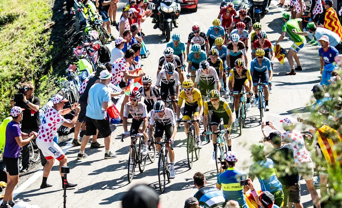 Велотурнир тур де франс. Ван влетен. La fille tour de fer. Тур де грузия. La fille tour de fer.