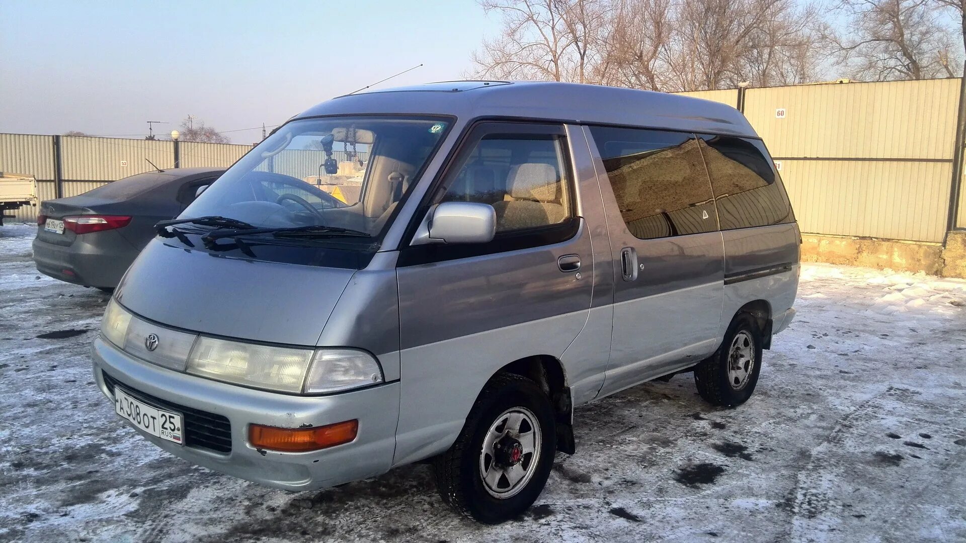 Таун айс чита. Toyota Town Ace 2c. Тойота лит айс 1995. Лит айс cr30. Тойота Таун айс Тойота лит айс.