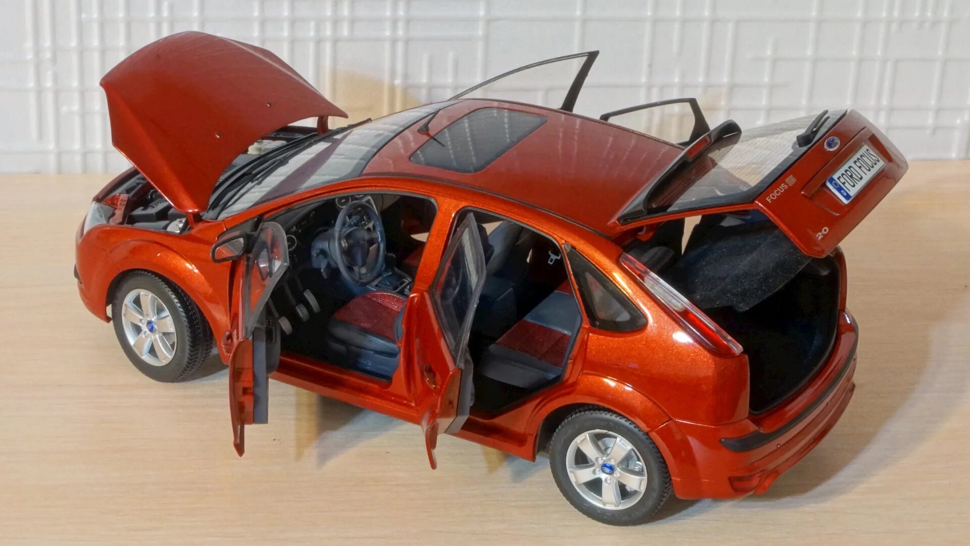 Ford Focus 2 1:18. Ford Focus 1:18. Модель Форд фокус 2 1/43. Машинка игрушка Форд фокус 2 универсал. 15 32 a 1 24