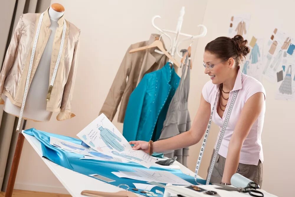 Дизайнер одежды профессия. Задания для детей одежда обувь головные уборы. Самостоятельная работа одежда. Одежда работа 5 2. Продавец в магазине.