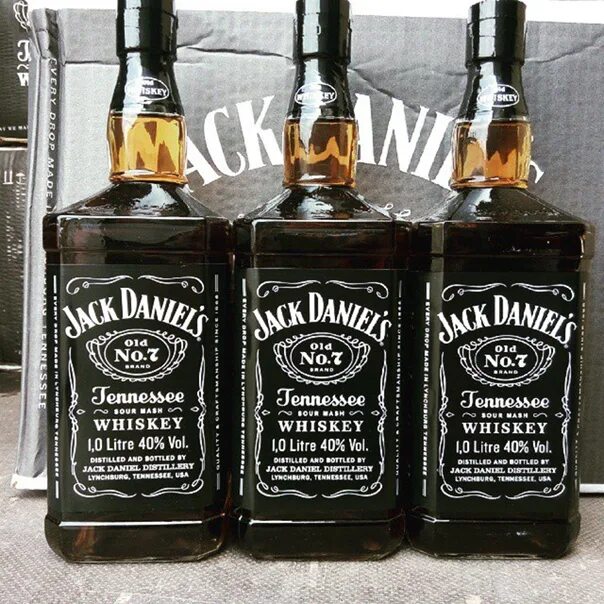 Купить джек дэниэлс 1 литр. Виски Джек Дэниэлс 1 литр. Виски Джек Дэниэлс 1л. Виски Джек Дэниэлс 1л 40% Теннесси. Джек 1 литр виски Джек Дэниэлс 1 литр.