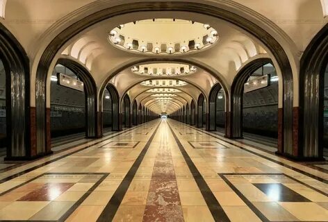 Московский вокзал метро маяковская