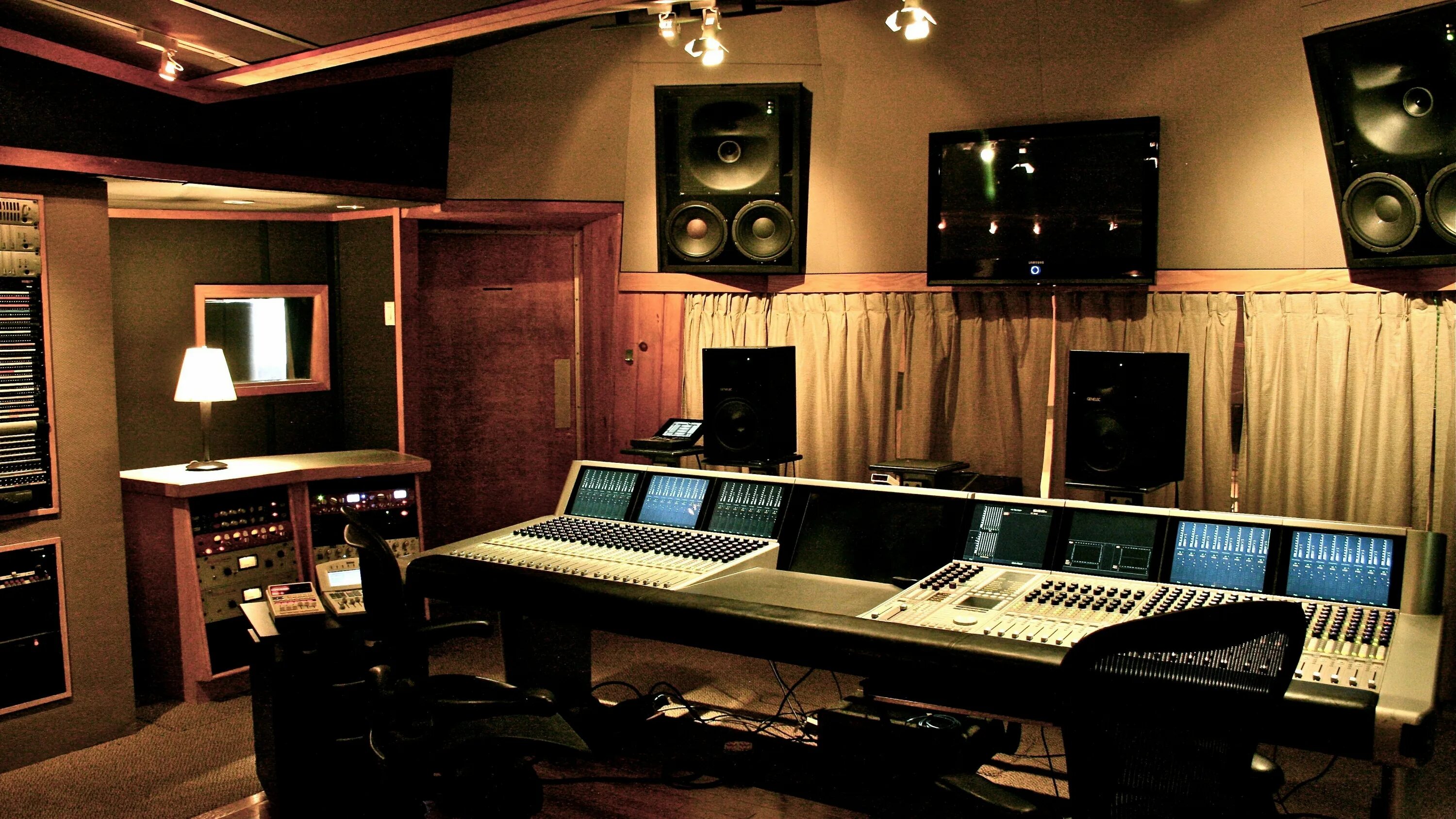 Студия звукозаписи East West Studios (Лос-Анджелес, США, 2008г.). Студия звукозаписи FL Studio. Студия звукозаписи в Лос Анджелесе.