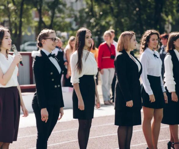 Школа 14 благовещенск. Школа 22 Благовещенск. Школа 22 Благовещенск форма. Школа 14 Благовещенск учителя.