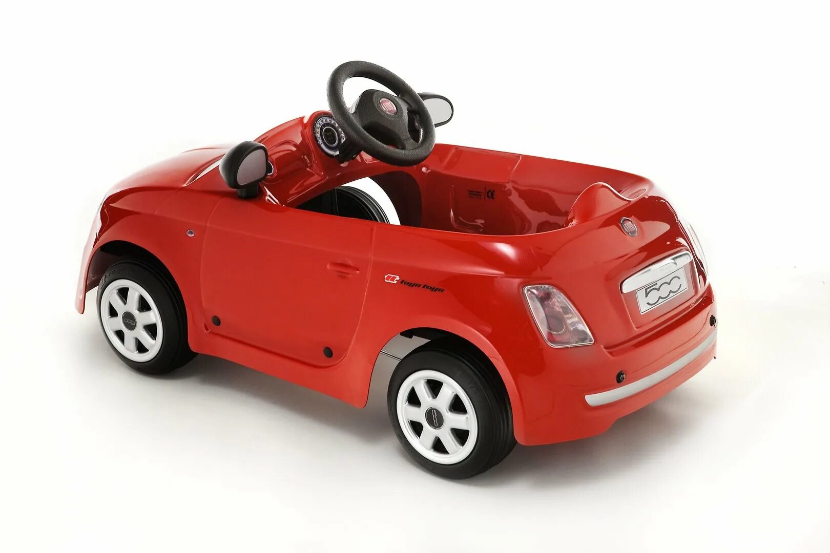 Toys toys машина. Fiat 500 Toy. Детская Электромашина Fiat 500. Машинка педальная Toys Toys. Педальная машина Альфа Ромео.