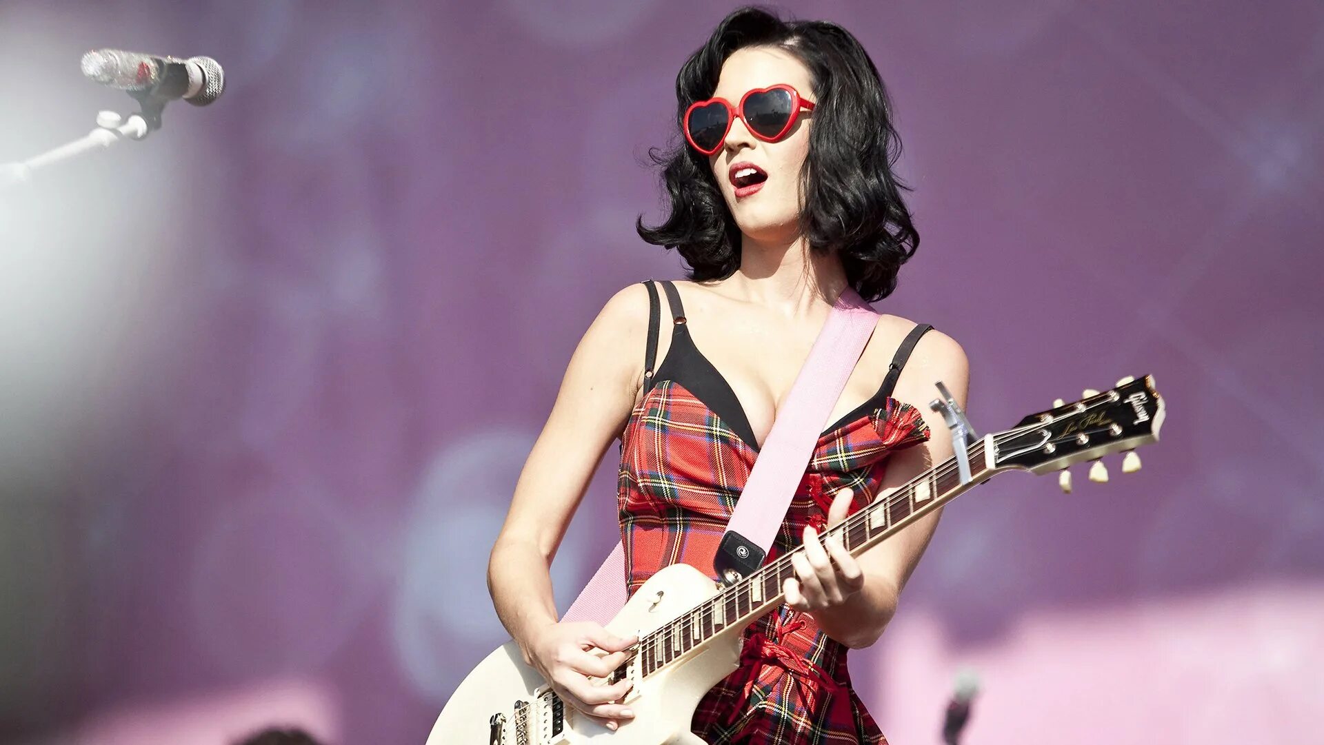 Katy perry miyagi. Katy perry. Кэти перри 2023. Katy perry miyagi. Part of me кэти перри.