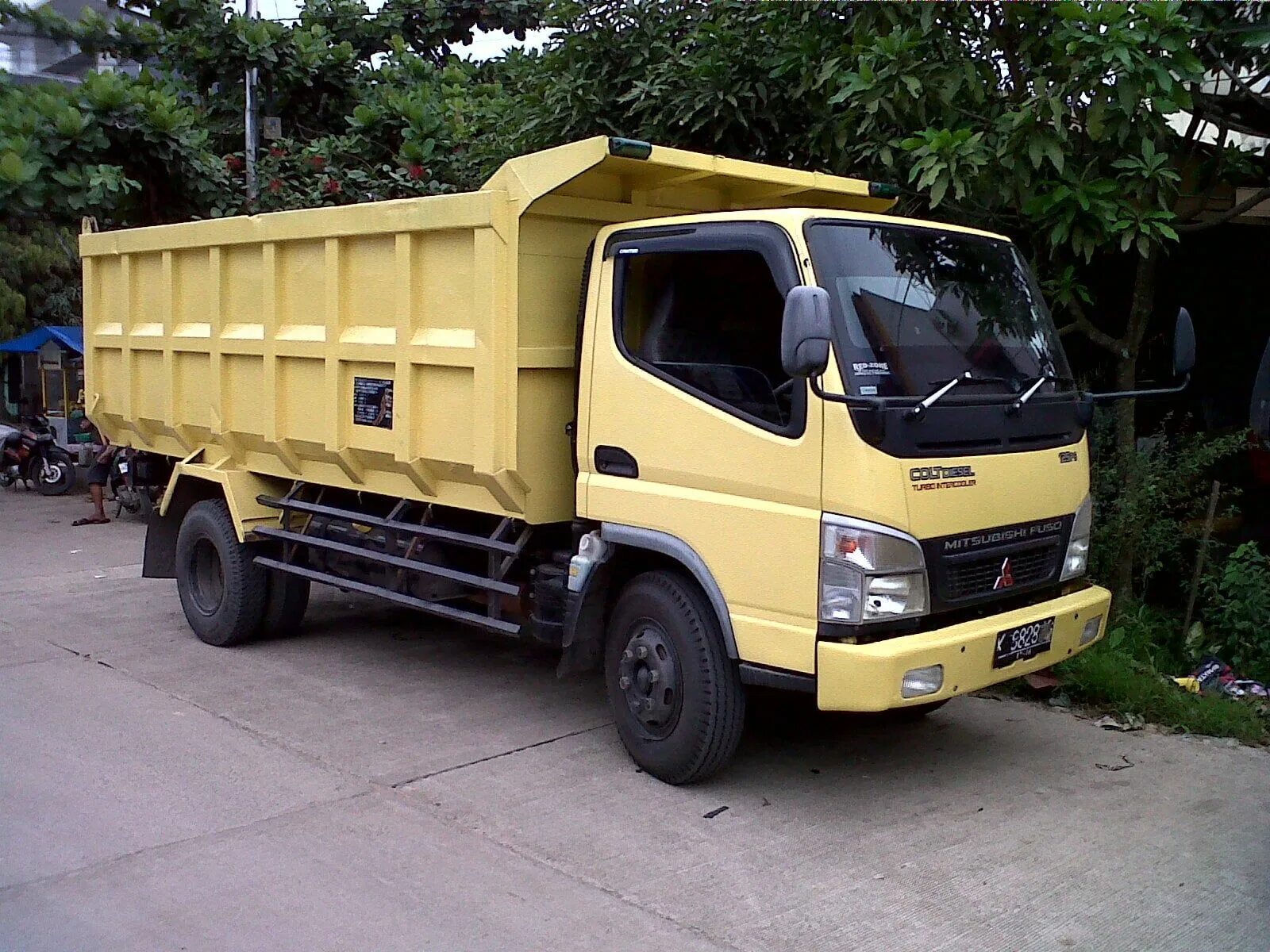 Mitsubishi Canter самосвал. Fuso Canter самосвал. Самосвал Mitsubishi Fuso. Митсубиси Кантер 4х4 самосвал. Грузовик кантер купить