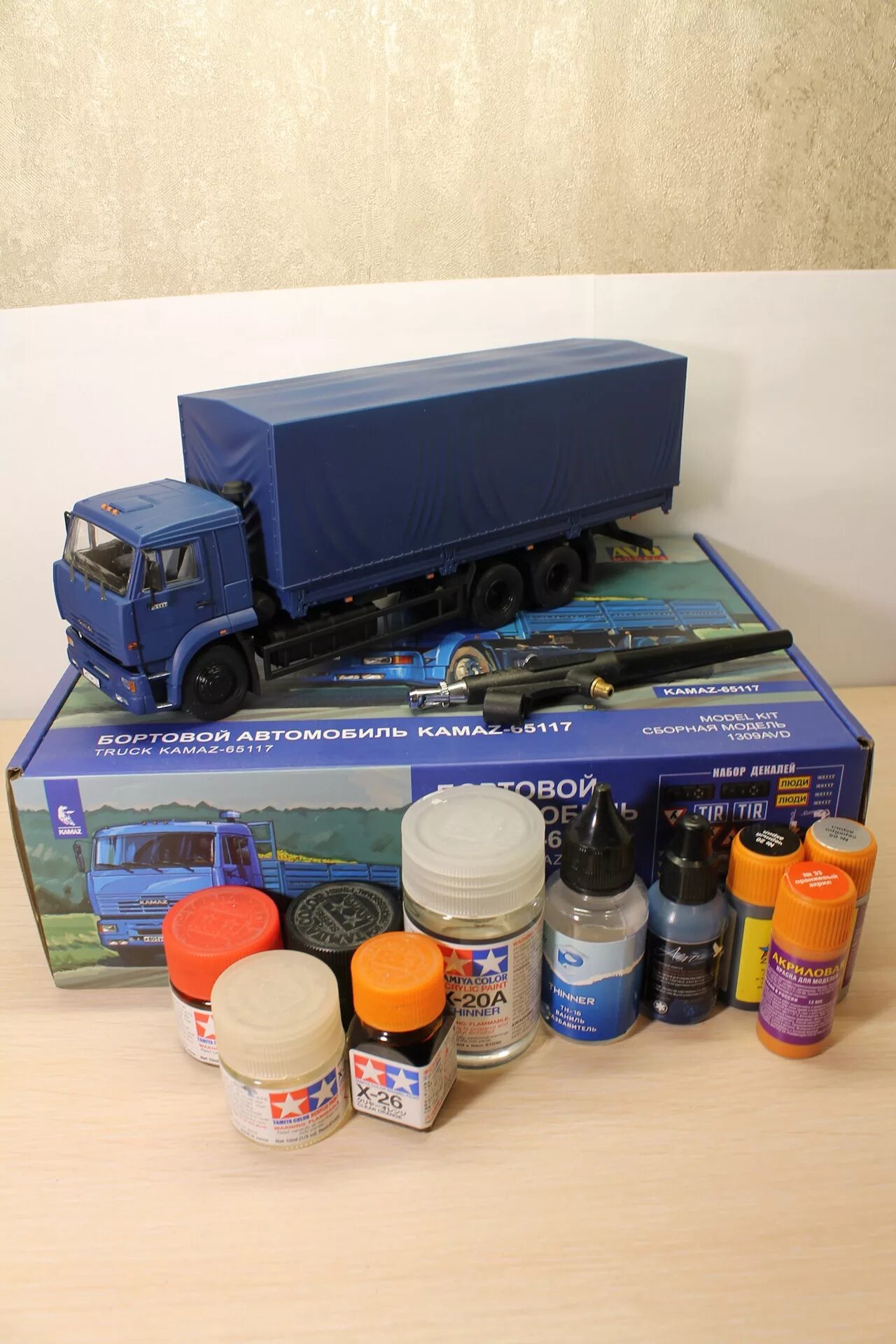Авд модель камаз. Камаз 1/43 avd. камаз avd models 1 43. камаз 65117 1 43. авд моделс 1/43 камаз.