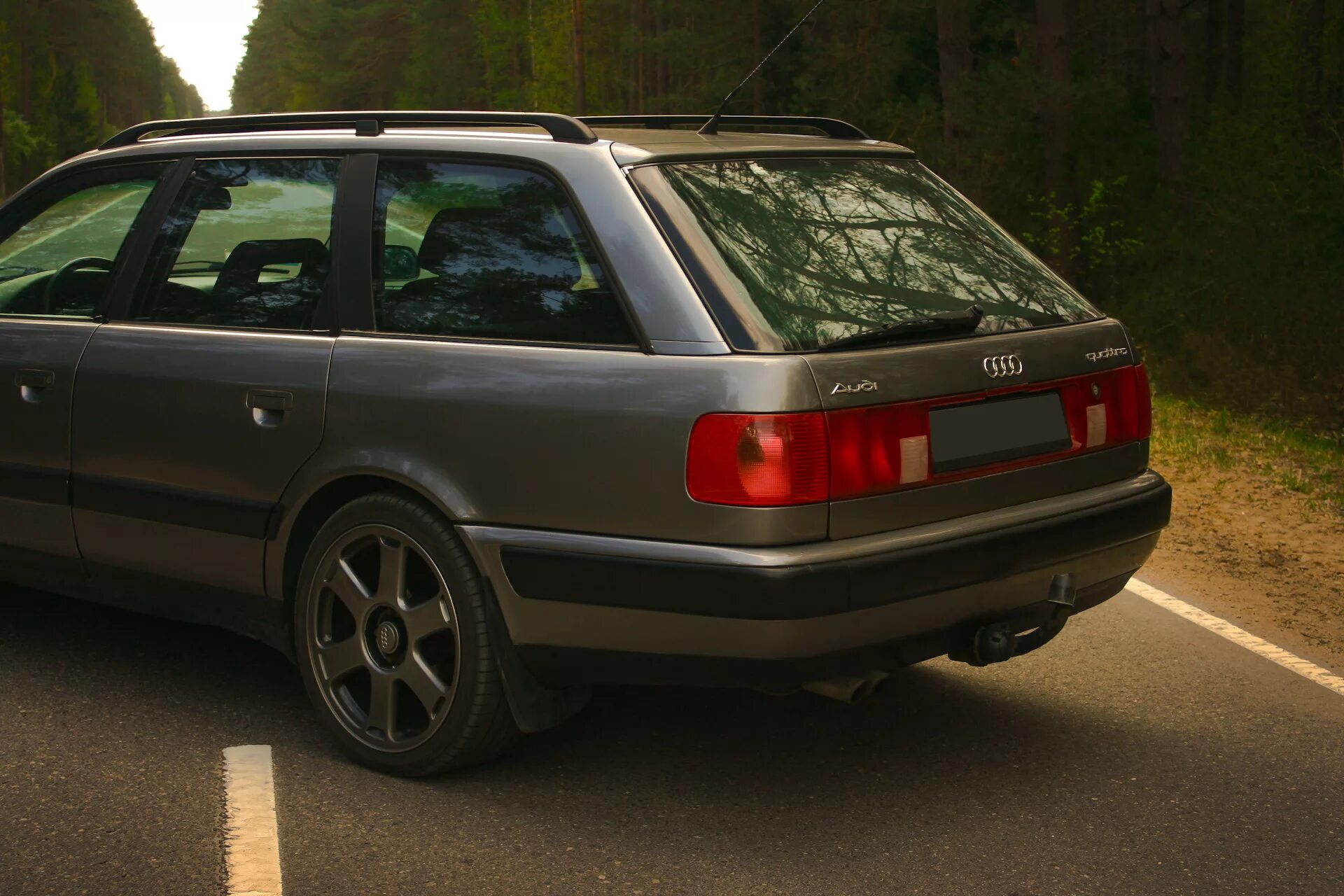 Купить ауди с4 универсал. Audi 100 c4 quattro универсал. Ауди 100 с4 кватро. Ауди 100 Авант с4 универсал. Ауди 100 Авант кватро.