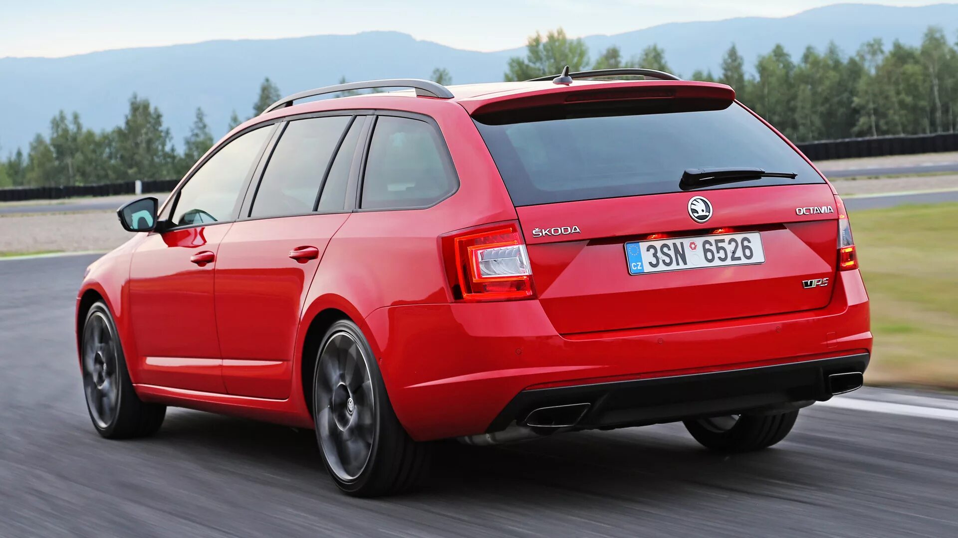 Skoda octavia rs 2019. Octavia RS универсал 2021. Skoda Octavia RS Combi 2019. Skoda Octavia Combi RS 2018.