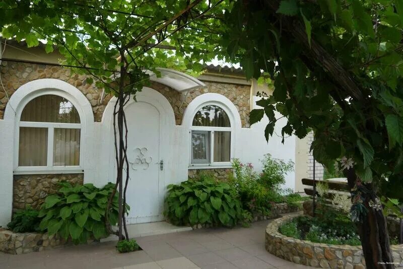 дома краснодарский край сенной. гостевые дома в сенном темрюкский район. станица приазовская краснодарский край. авито на сенной. дом в краснодарском крае.