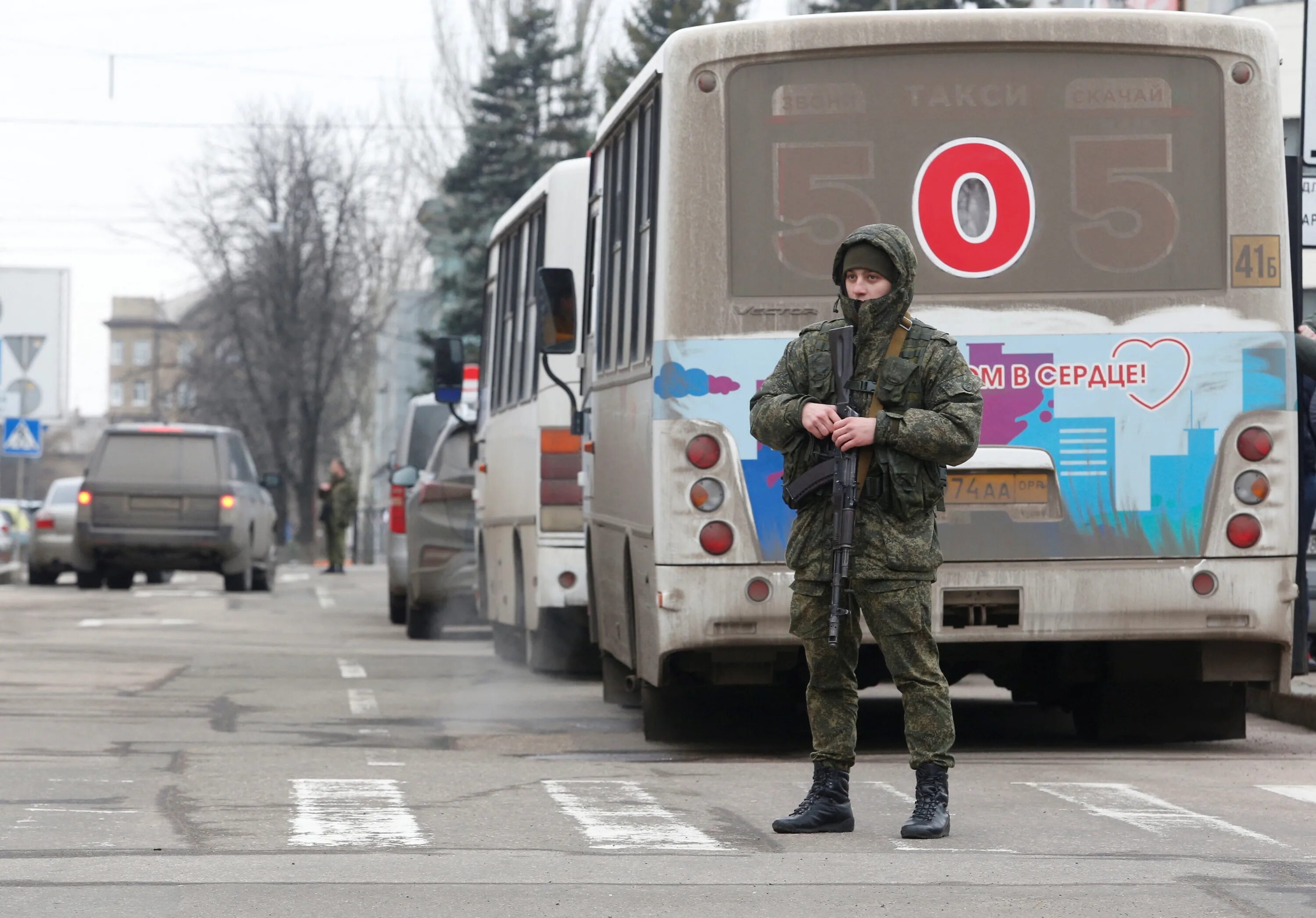 Военные в Украине 2022. Русские военные на Украине. Российские военные в Донецке. Российские военные на Украине 2022. Новости россия объявила войну