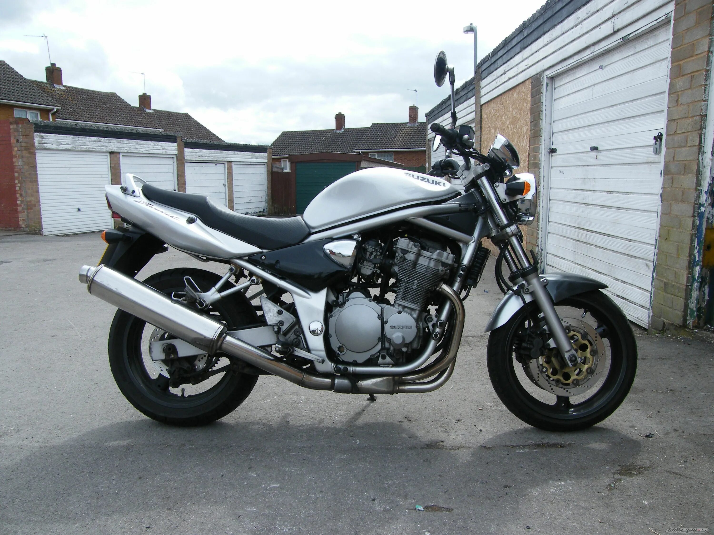 Ямаха фзс 600 2002 фото фары. Сузуки бандит 600 s. Сузуки бандит 600 s. Suzuki bandit 600 2004. Сузуки бандит 600 s.