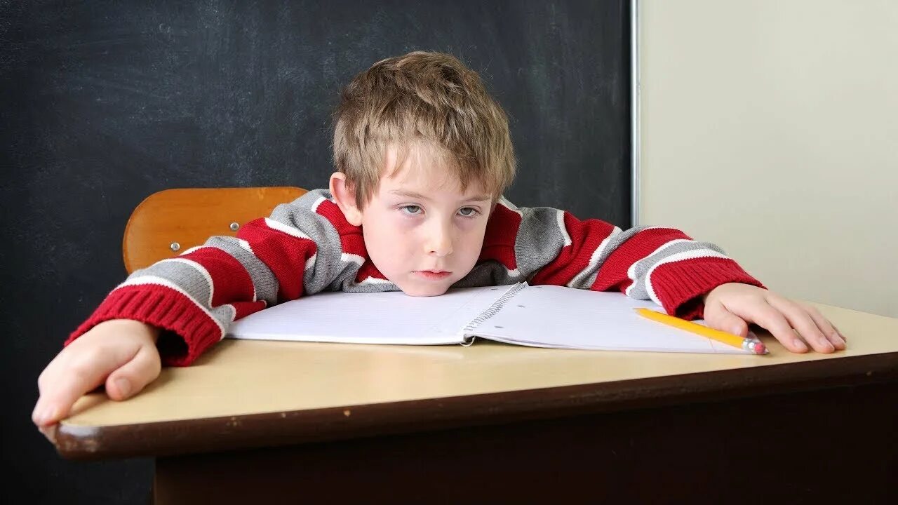 Очень плохо учится. Очень плохо учится