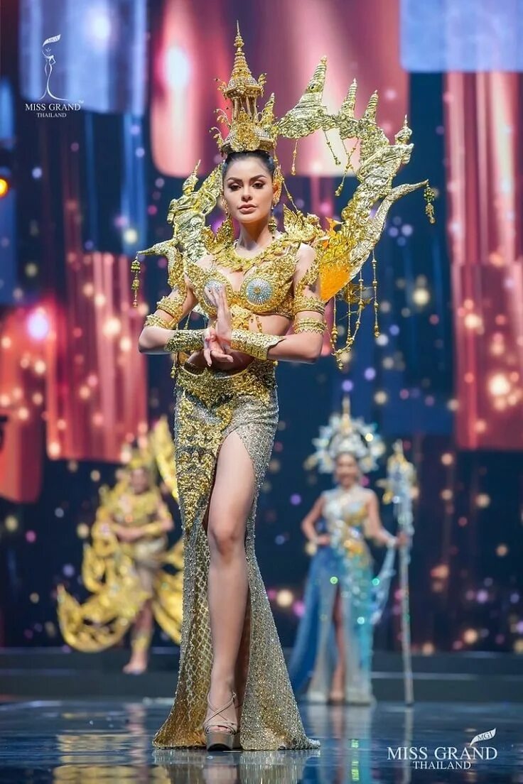 Мода Тайланда. Мода Тайланда современная. Мисс Гранд Таиланд. Таиландский костюм.