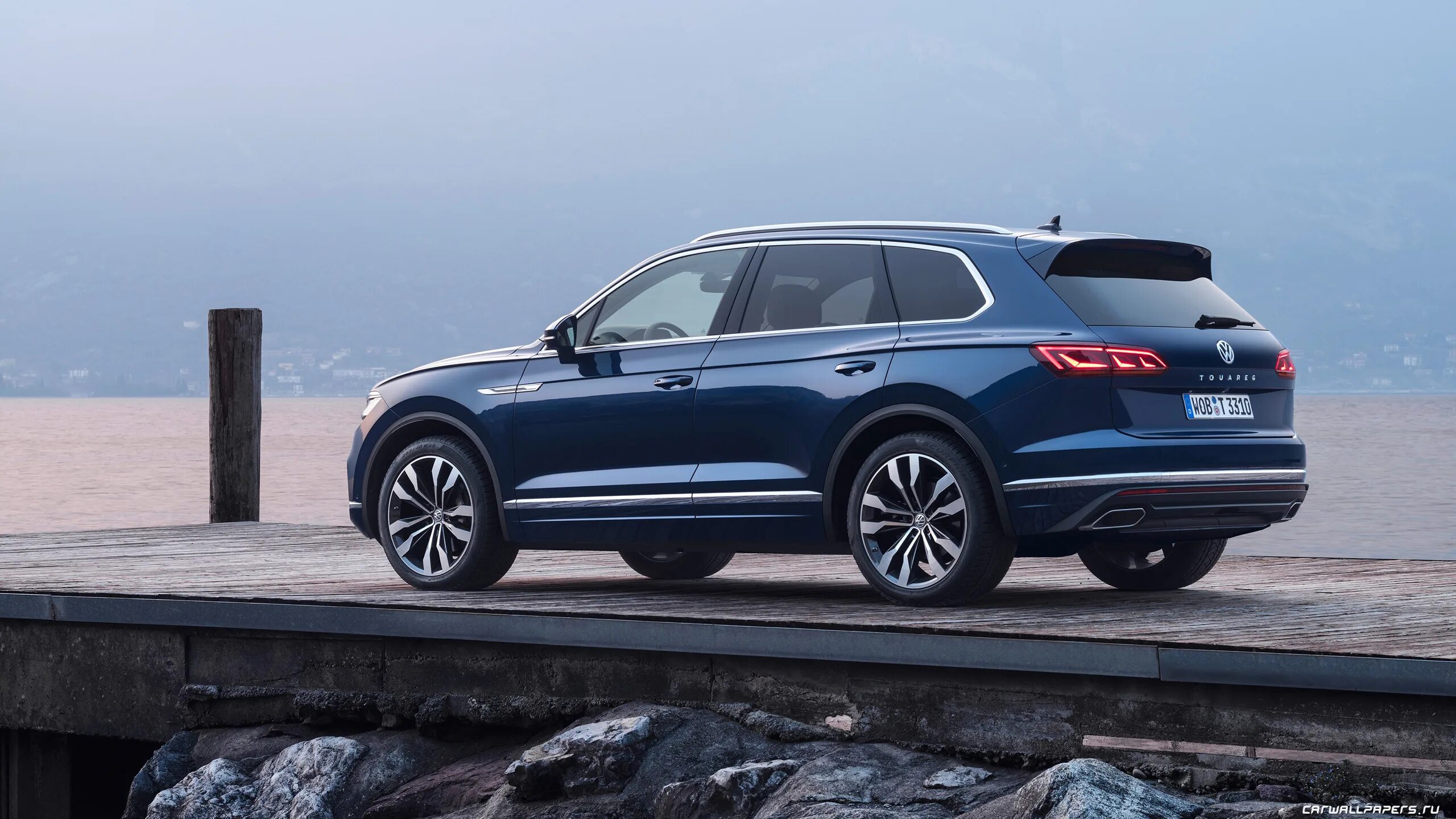 Volkswagen touareg 2018. Фольксваген Туарег 2018. Фольксваген Туарег 2019. Фольксваген Туарег 2018 черный. Touareg Hybrid 2020.