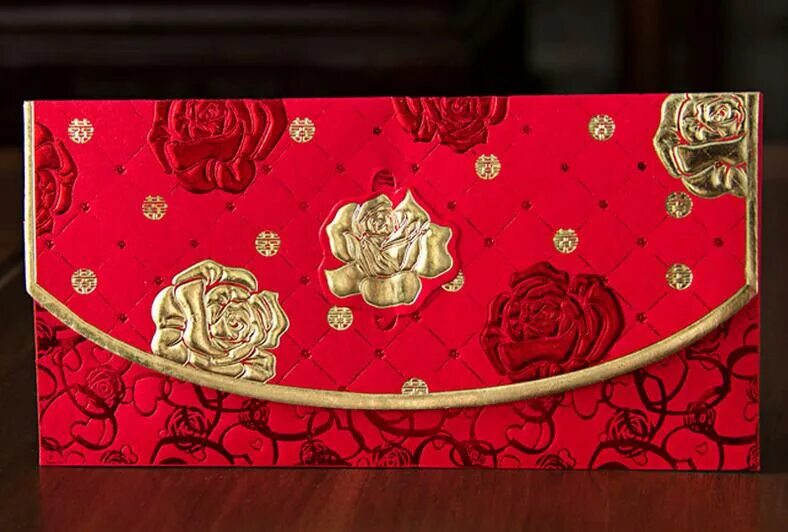 Самодельная красная. Китайский конверт для денег. Красный конверт на свадьбу. Красный конверт подарочный. Подарочный красный конверт в Китае.