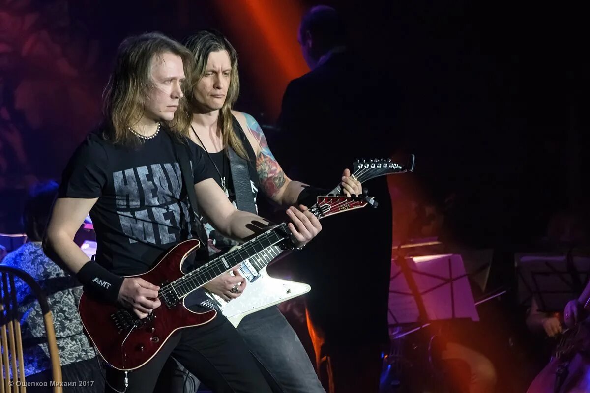 Metallica show с симфоническим оркестром. Металика и симфонический оркестр. S m show. Металлика в уфе симфонический оркестр. Металлика шоу.