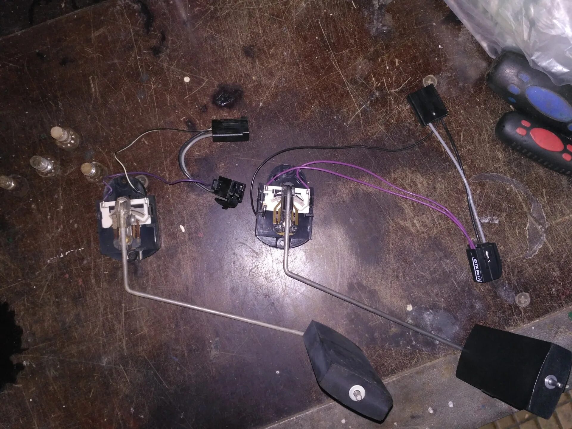 Не показывает топливо нива шевроле. Топливный насос ваз 2131 инжектор. Шевроле нива индикатор низкого уровня топлива. Не показывает топливо нива шевроле. Не показывает топливо нива шевроле.