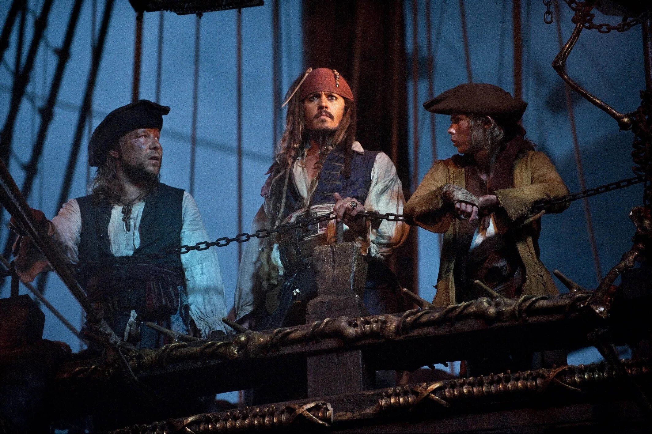 Кинофильмы пираты. Пираты Карибского моря: на странных берегах (2011). Пираты Карибского моря 4 на странных берегах. Пираты корибского моря на старинных берег.