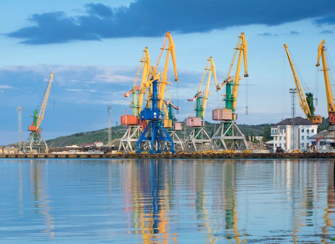 феодосийский морской торговый порт. морпорт феодосия. феодосия бизнесмены. феодосия порт новости сегодня. феодосийский морской торговый порт.