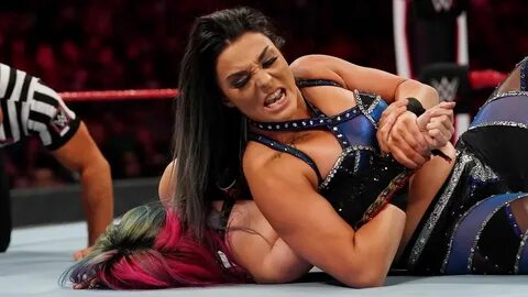 Former WWE star Deonna Purrazzo warns other wrestlers about wrestling promo...