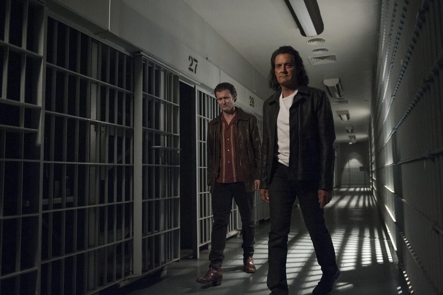 Твин пикс (twin peaks). Твин пикс дата выхода. Твин пикс сериал 1 сезон. Твин пикс дата выхода. Дэвид линч в сериале твин пикс.