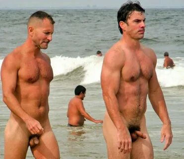 Мужчины Члены На Пляже Фото. 