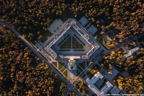 Сверху военно