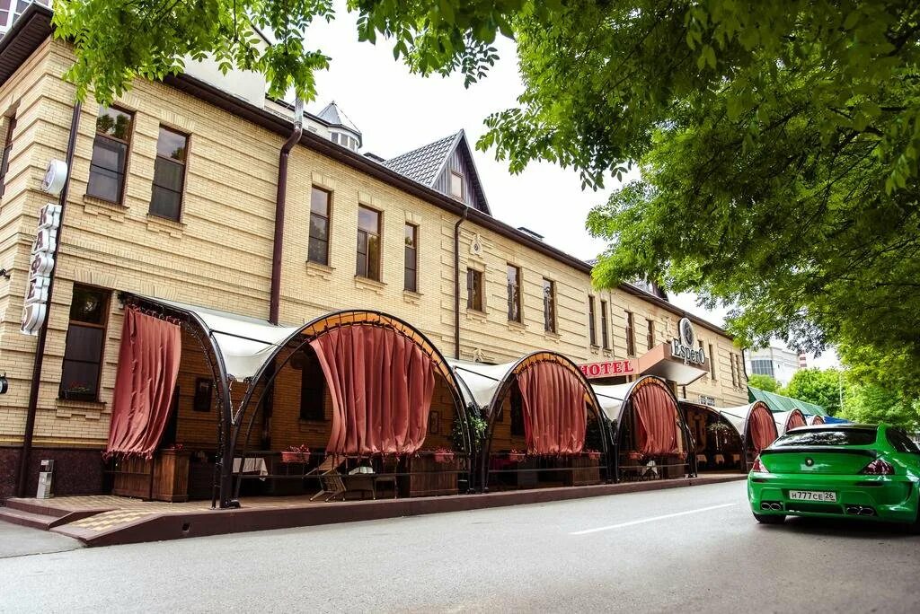 Отель ессентуки апартаменты. Гаевского ессентуки. Ул ленина 14в ессентуки. Гостиница диас ессентуки. Отель резорт ессентуки.