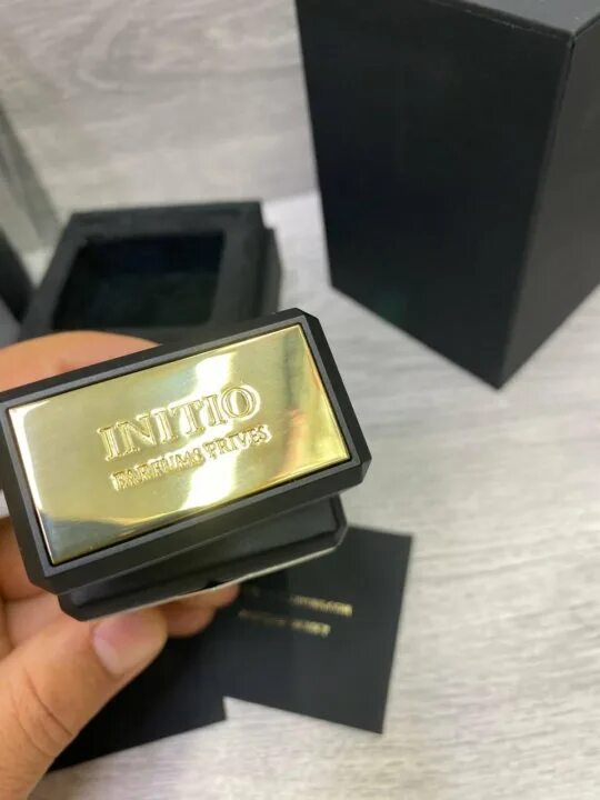 Initio black gold project. Initio parfums prives oud for greatness. oud for greatness initio parfums prives для мужчин. initio parfums oud for greatness 90ml. initio oud for greatness группа ароматов.
