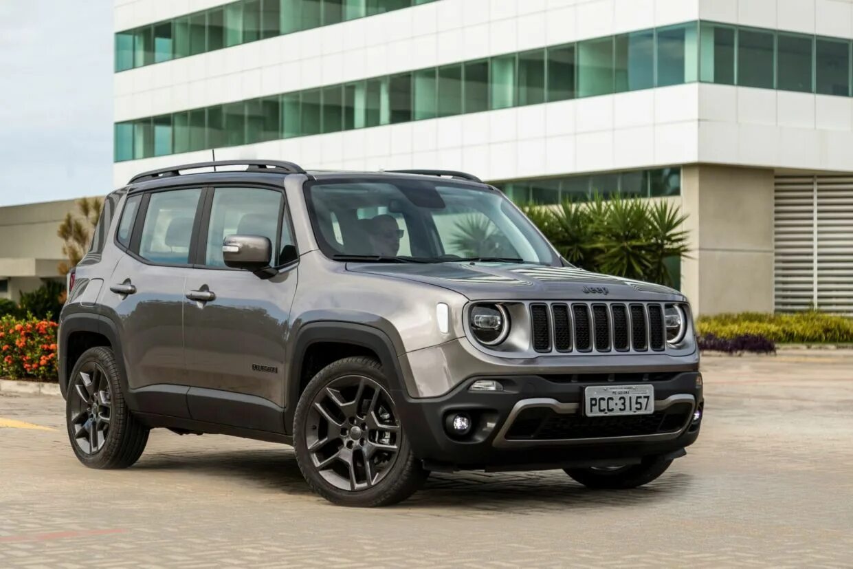 Jeep renegade 2019. Jeep renegade 2018. 24. Jeep renegade italia. Jeep renegade 2019.