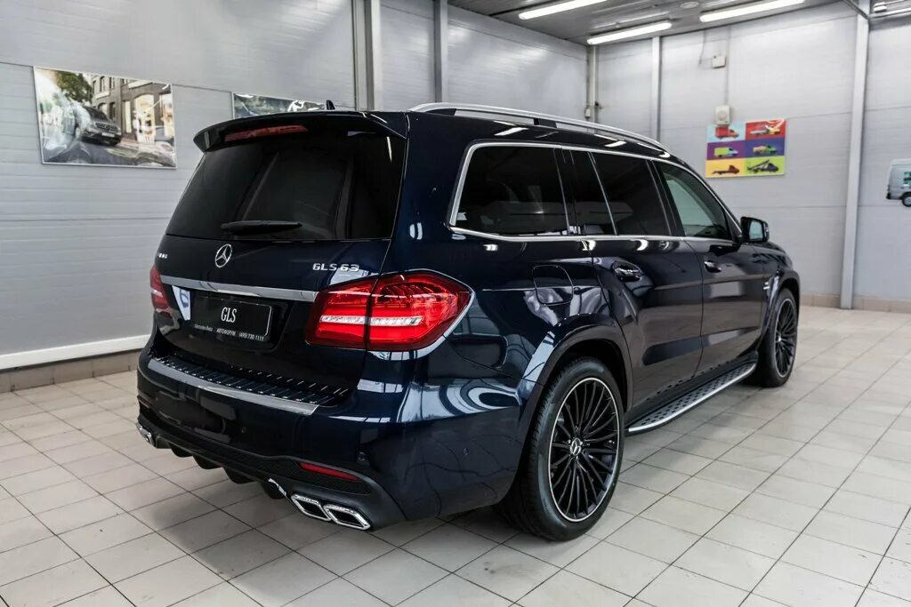 Gls 5. Mercedes AMG GLS 63 внедорожник. Mercedes-AMG GLS 63 x166 Black 2018. ГЛС 63 АМГ x166. GLS 2018 AMG.