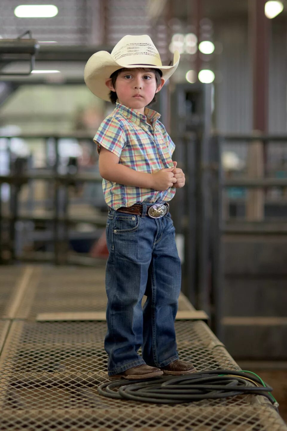 Little cowboy ready to go. Мальчик ковбой. Ребенок в ковбойской шляпе. Фотосессия мальчик ковбой. Стиль ковбоя для мальчика.