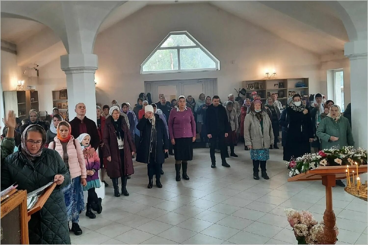 Последние православные новости. Крестовоздвиженская Церковь. Казаки 2х Церковь. Крест батюшки хутора Лихова.