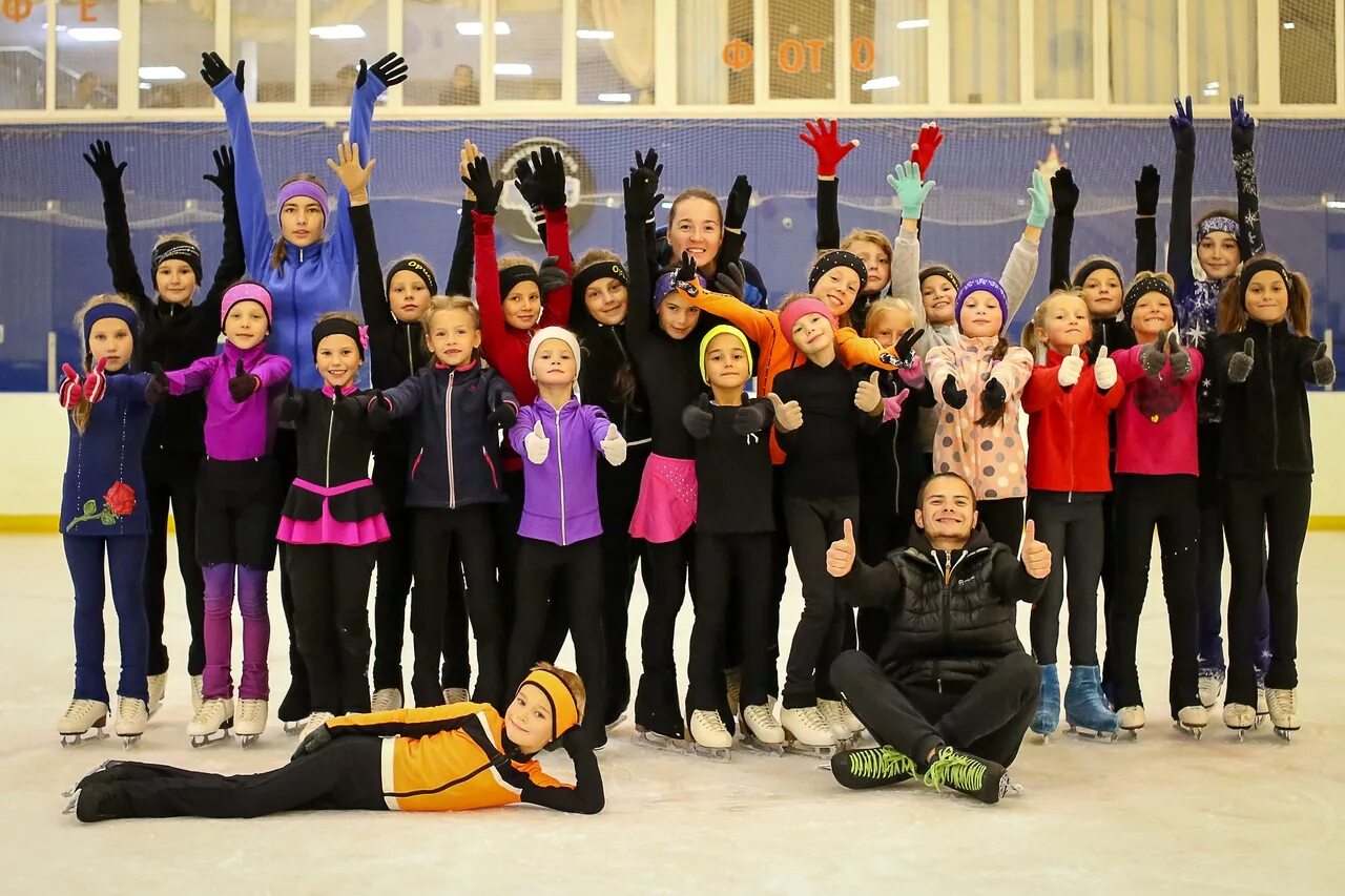 фигурное катание. современная школа фигурного катания. голден айс фигурное катание санкт-петербург. цска школа фигурного катания. школы фигурного катания в санкт петербурге.