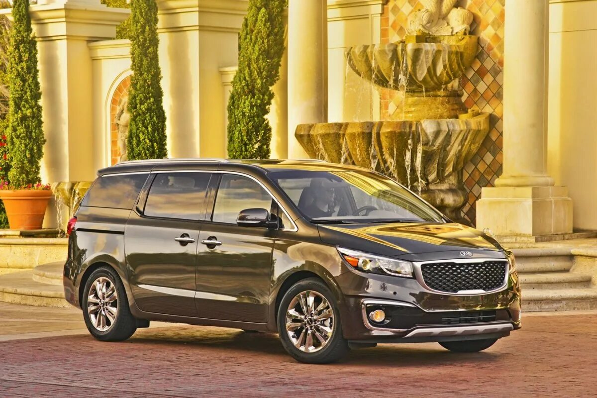 Семейные автомобили 2020. Киа Седона 2016. Kia Minivan Sedona. Kia Sedona 2020. Kia Sedona SXL.