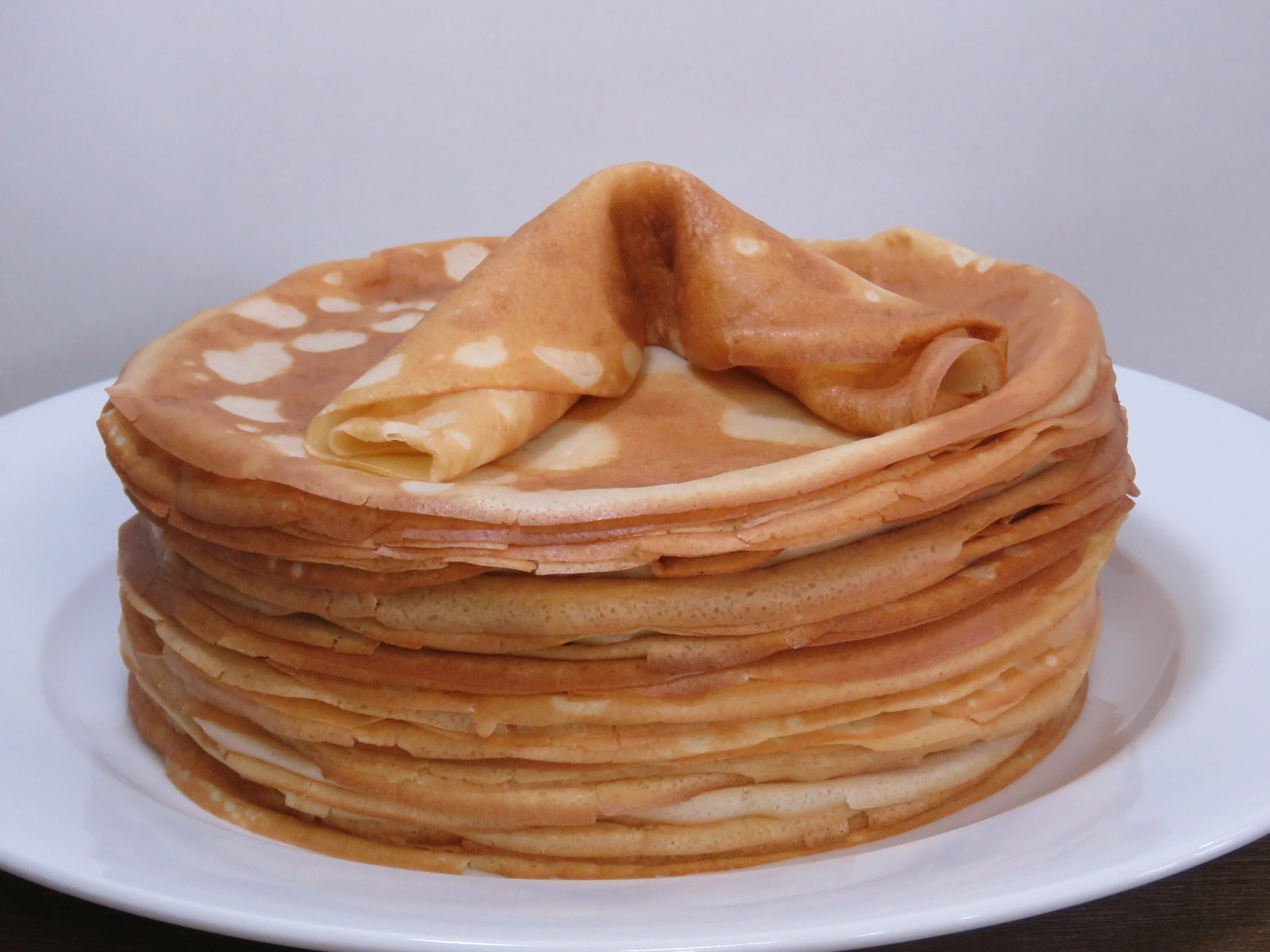 новый блин. новый блин. красивые блинчики. красивые вкусные блинчики. новый блин.