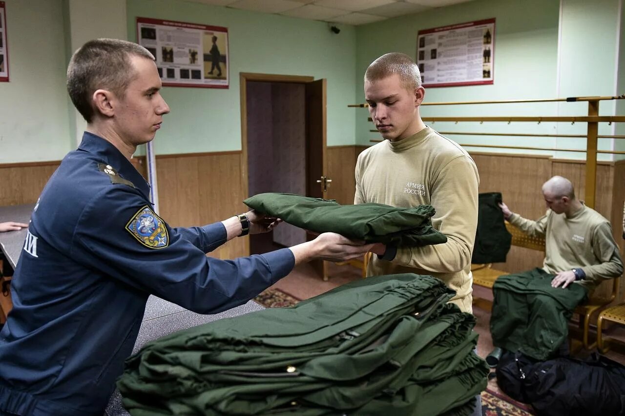 Осенний призыв. Армия призывники. Новобранцы Российской армии 2021. Форма призывника. Военный комиссариат закон