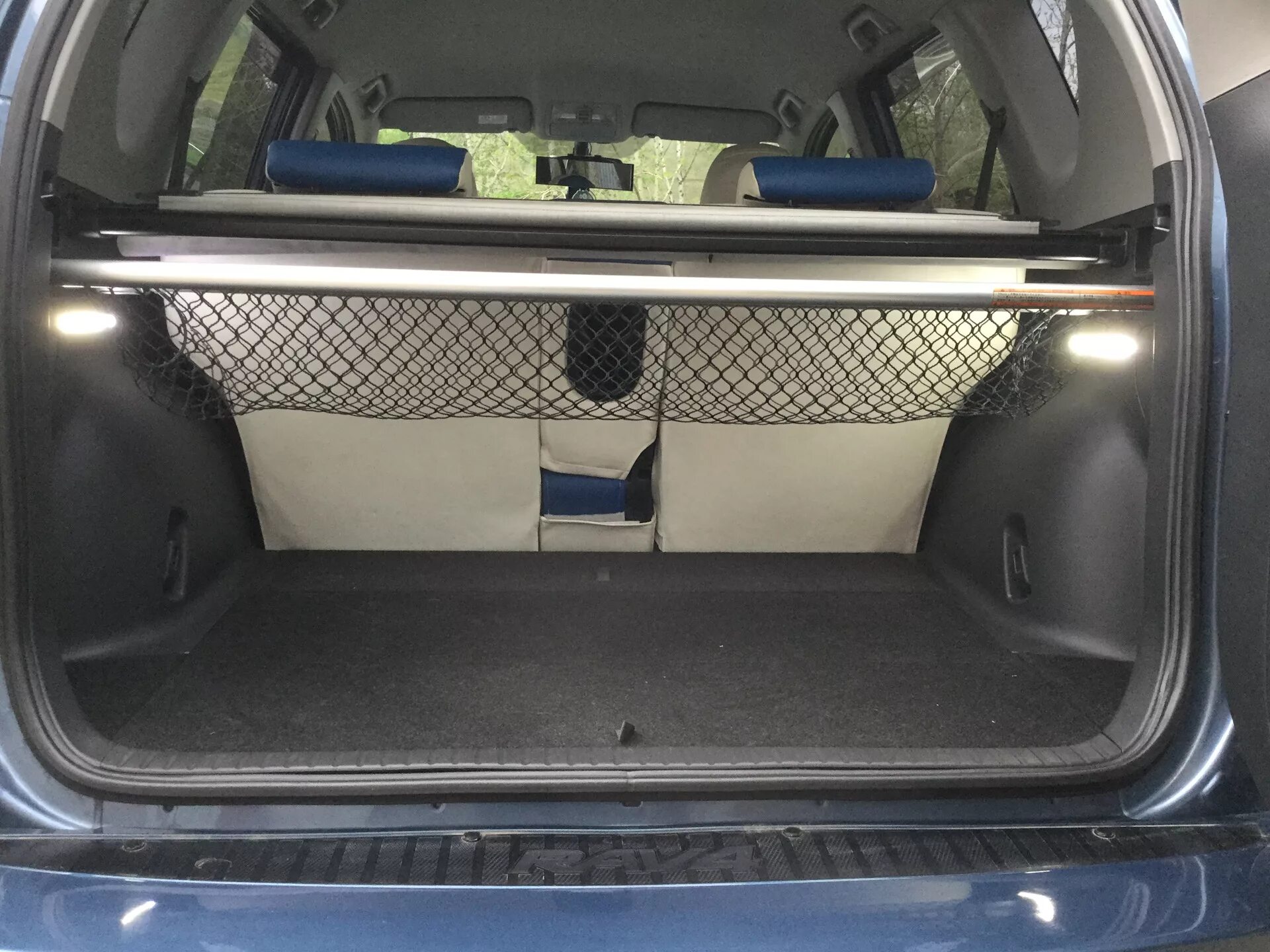 Как снять багажник тойота рав 4. Тойота рав 4 багажник. toyota rav4 iii багажник ниши. багажник рав4 4 поколения. тойота рав 4 2004 багажник.