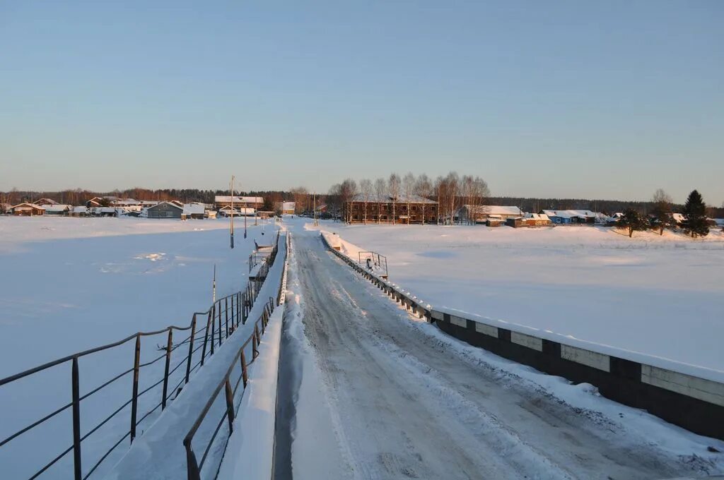 Погода в мордино. Река Локчим Республика Коми. Село Мордино Корткеросского района. Мост Усть Кулом. Село Корткерос Республика Коми.