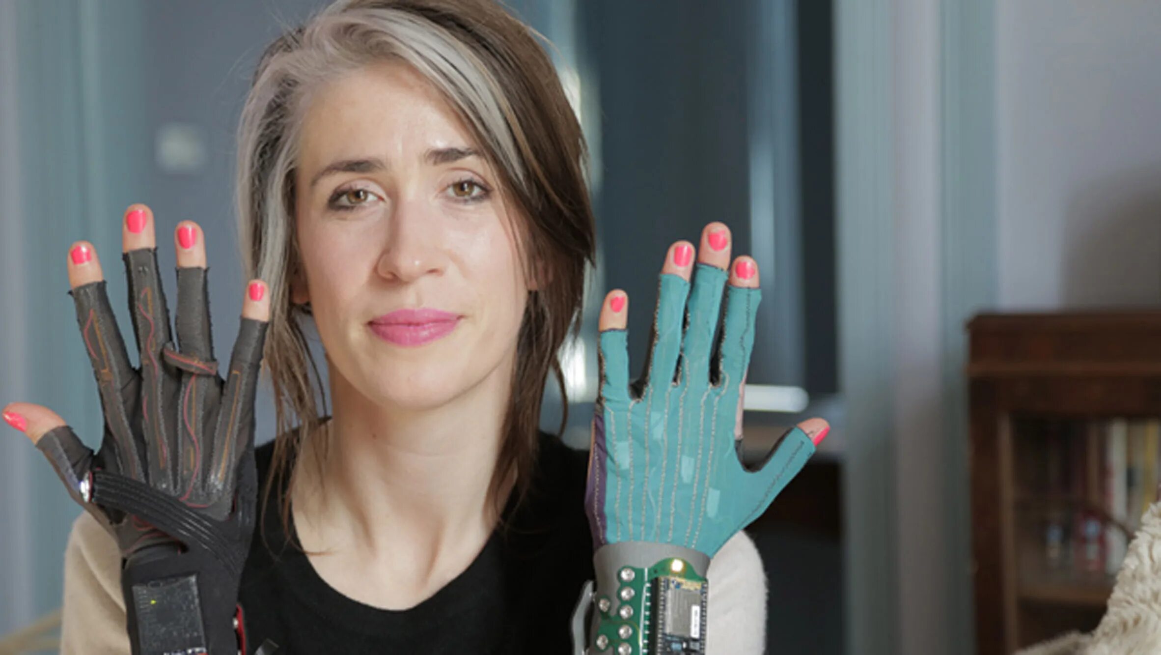 Imogen heap hide and seek. Imogen heap. умные перчатки. музыкальные перчатки.
