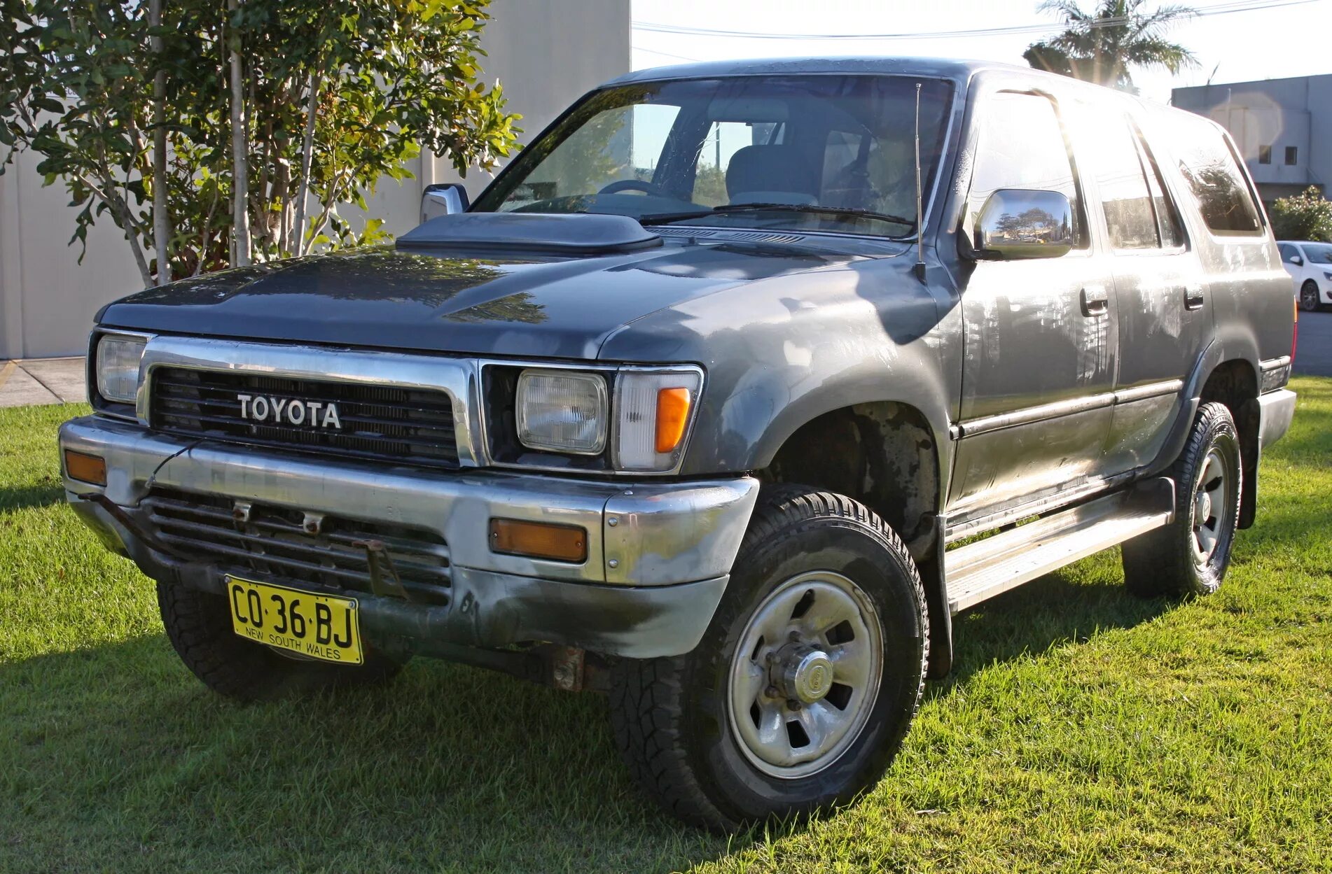 Купить сурф в россии бу. Toyota Hilux Surf 1998. Toyota Hilux 1998. Toyota Surf 1998. Hilux Surf 1998.