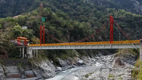 File:taroko taiwan gorge.