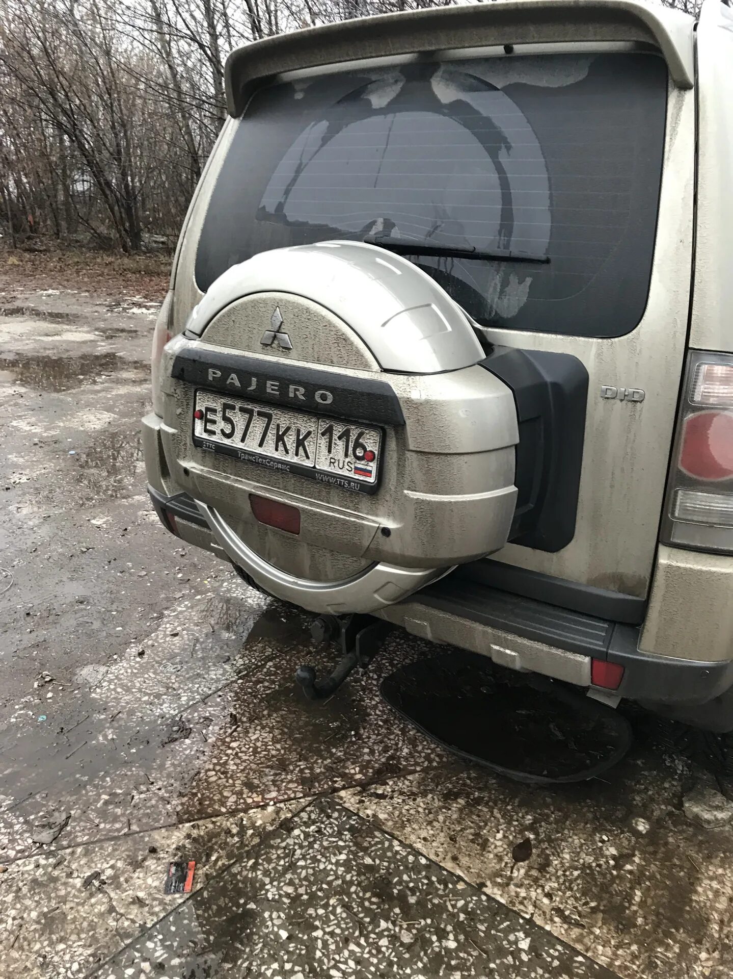 Чехол запасного колеса паджеро. Чехол запасного колеса паджеро 2. Бокс запасного колеса мицубиси паджеро 3. Бокс запаски mitsubishi pajero 2. Чехол запасного колеса паджеро.