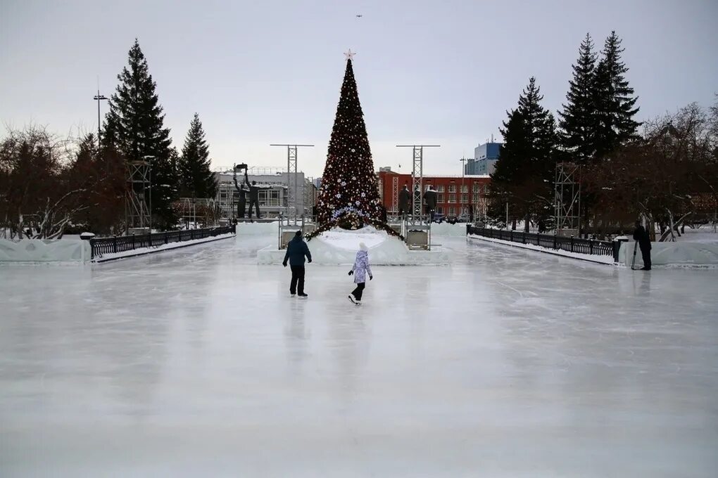 Каток у оперного театра новосибирск 2022. Каток в новосибирске 2022. Круглосуточный каток новосибирск. Круглосуточный каток новосибирск. Каток на набережной новосибирск 2023.