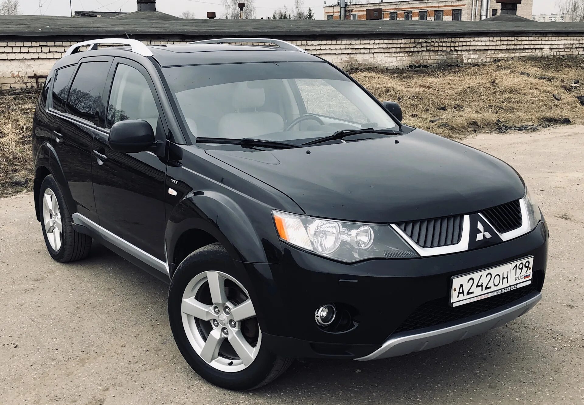 Купить мицубиси в нижнем новгороде. Mitsubishi Outlander XL 2008. Митсубиси Аутлендер ХЛ 2008. Митсубиси Аутлендер XL 3.0 2008. Митсубиши Аутлендер 2008.