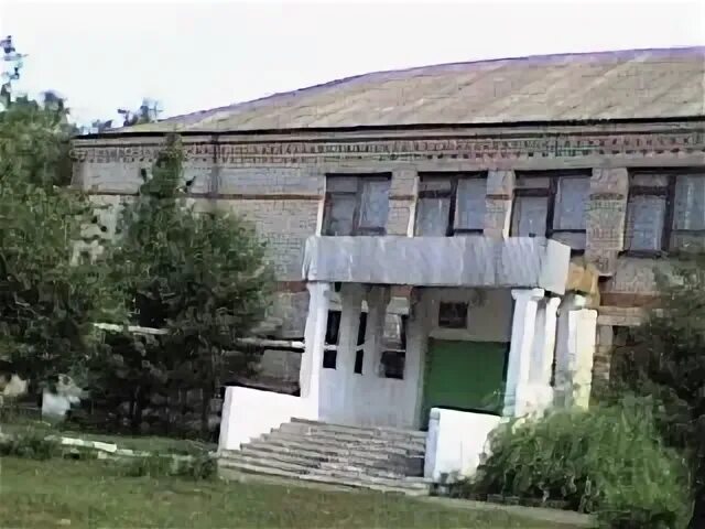Бирюч дерево. Бирюч белгородская область церковь. Воронежская область село бирюч. Бирюч (город). Село александровка воронежская область.