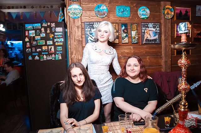 Паб галерея волгоград. Бар галерея челябинск. Паб галерея. Паб галерея мира 11 волгоград. Бар галерея волгоград.